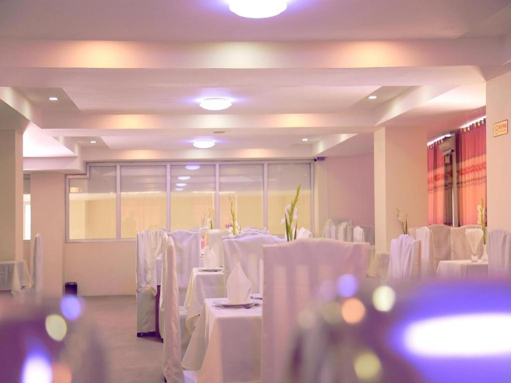 King & Queen Hotel Monywa Exterior foto